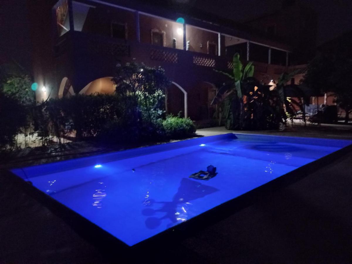 A Pousada Begue Pokai Toubab Dialaw Exterior foto