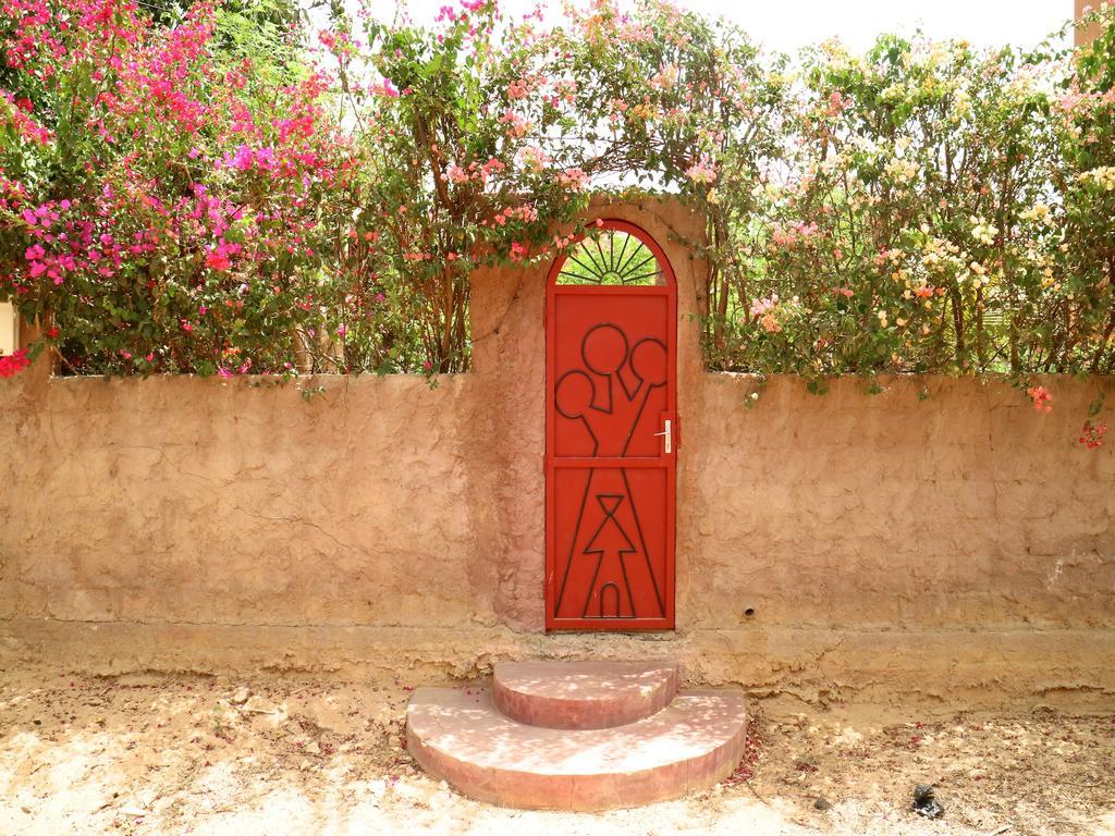 A Pousada Begue Pokai Toubab Dialaw Exterior foto
